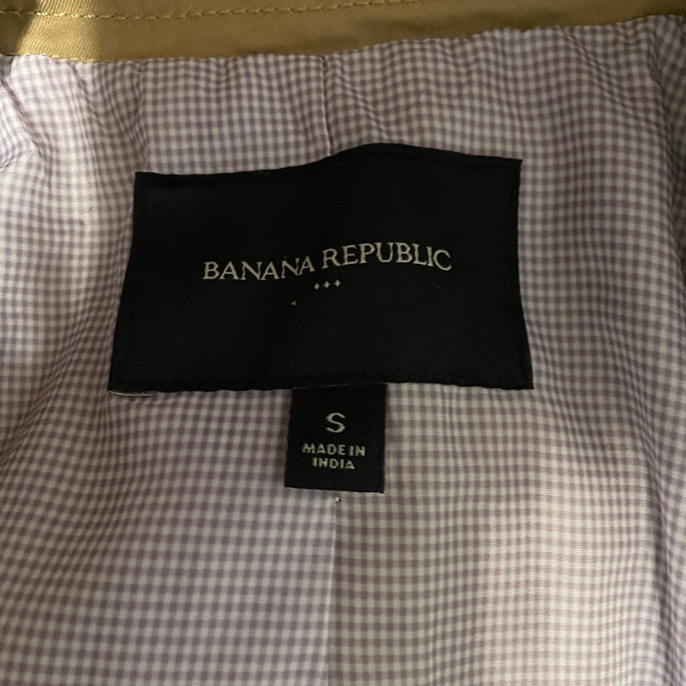 Banana Republic Trench Coat - Picture 3 of 4